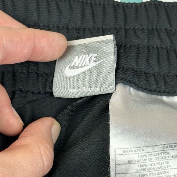 Nike Women's Size Medium Shorts Black Zip Front Running Stretch - Picture 15 of 16